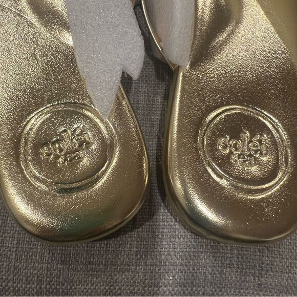 NWT Revolve Solei Sea Indie Metallic Gold Thong Sandal with arch support size 7 - Picture 6 of 7